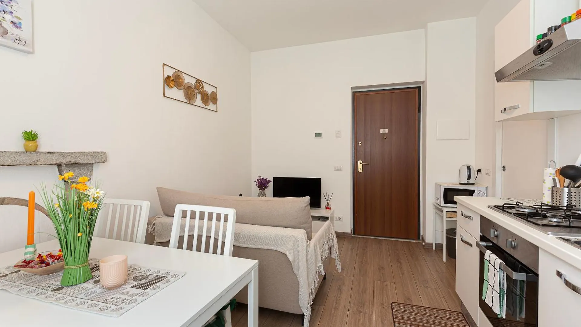 Anita'S Apartment Como Italia